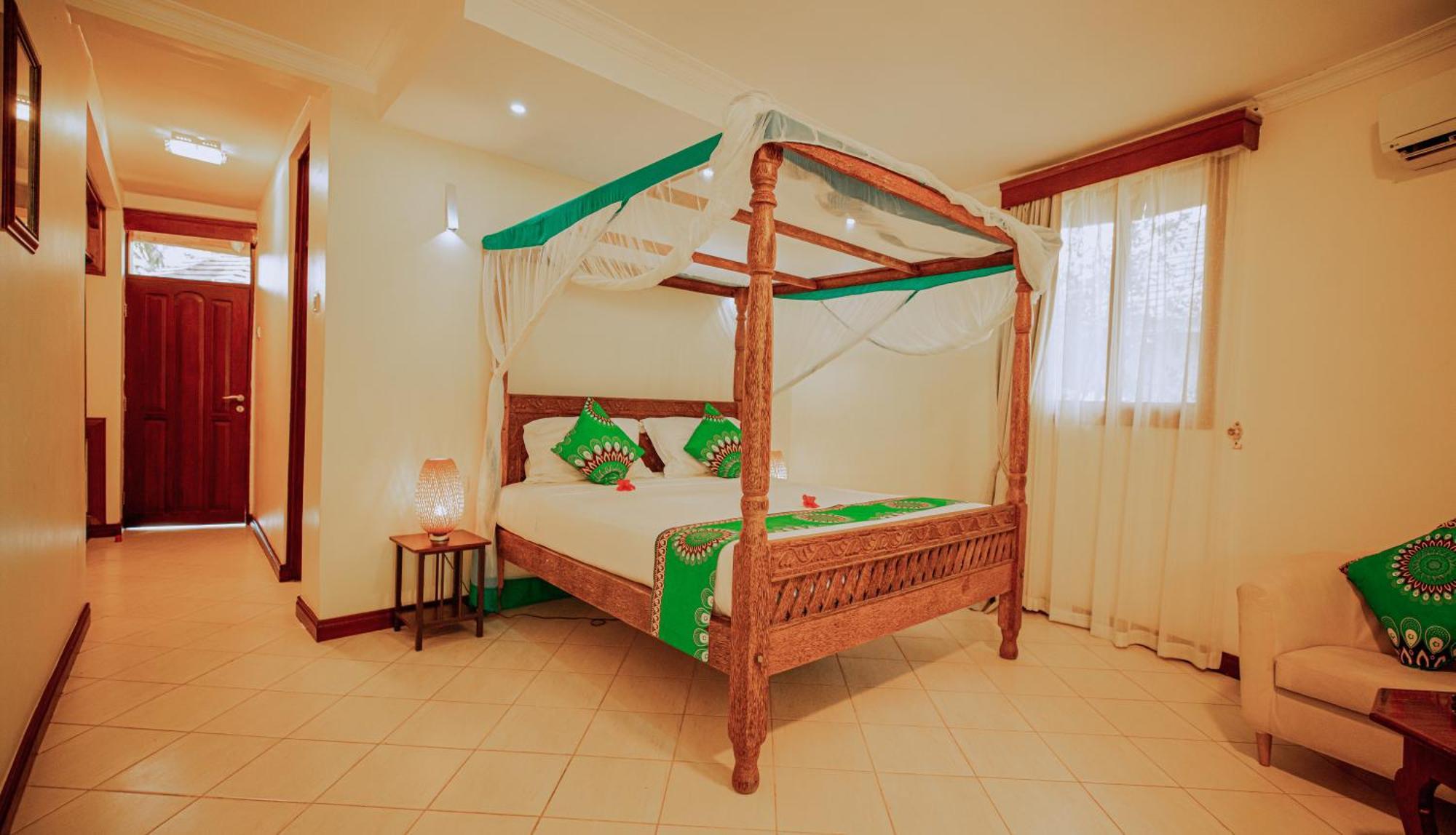 Sansi Kae Beach Resort Michamvi エクステリア 写真