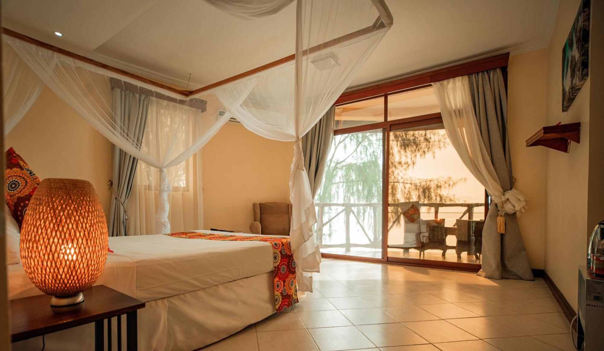Sansi Kae Beach Resort Michamvi エクステリア 写真