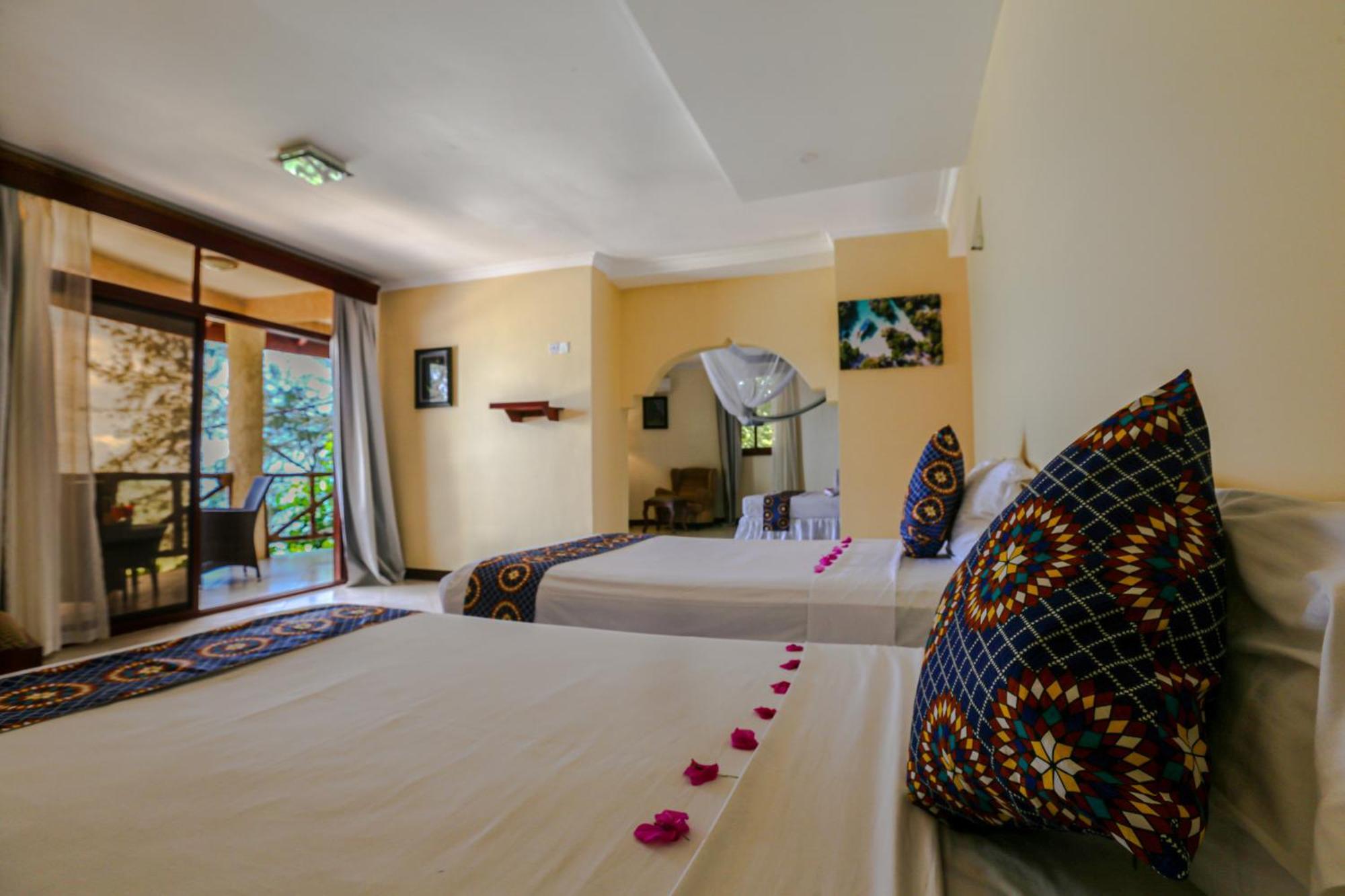Sansi Kae Beach Resort Michamvi エクステリア 写真