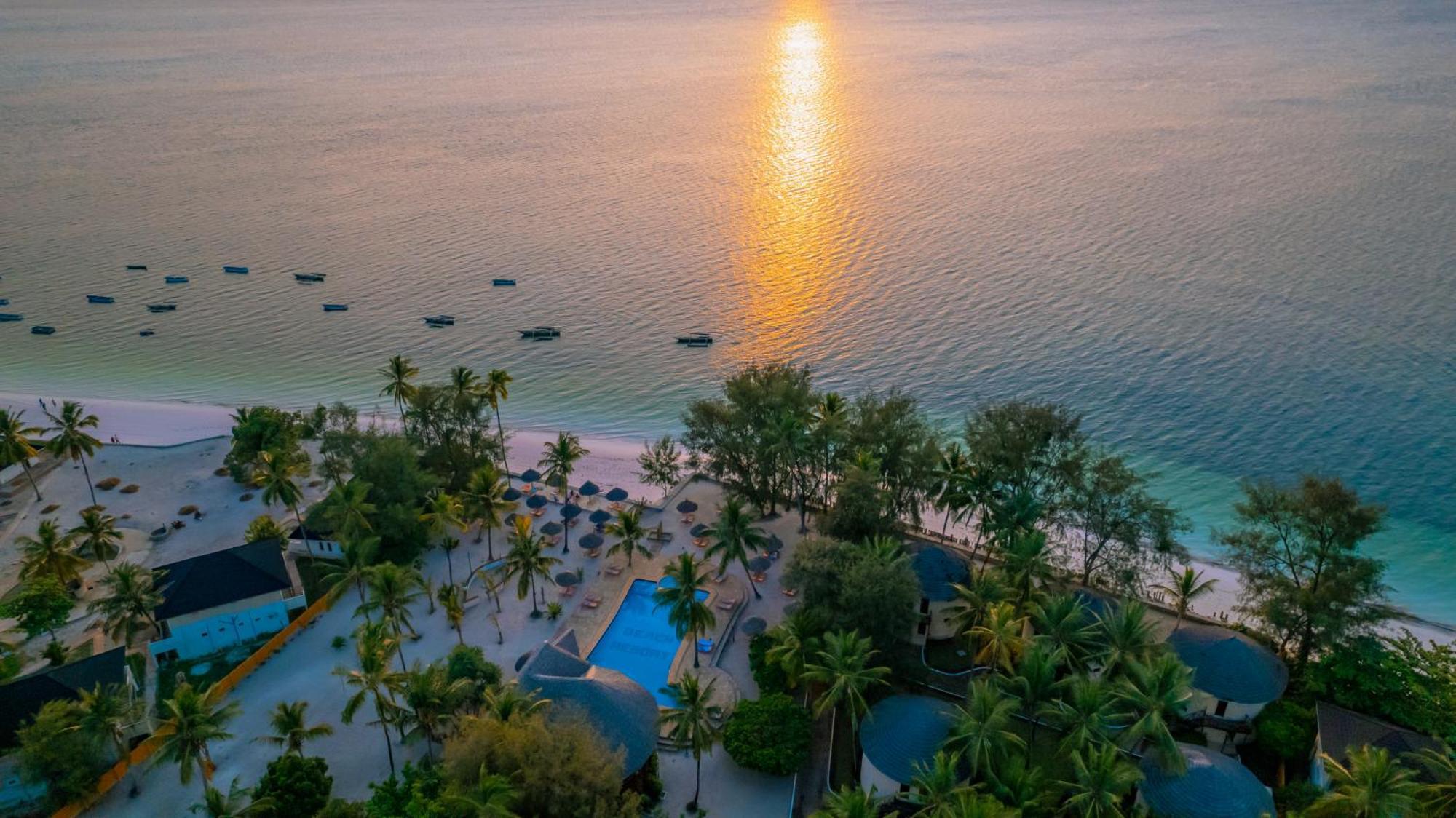 Sansi Kae Beach Resort Michamvi エクステリア 写真