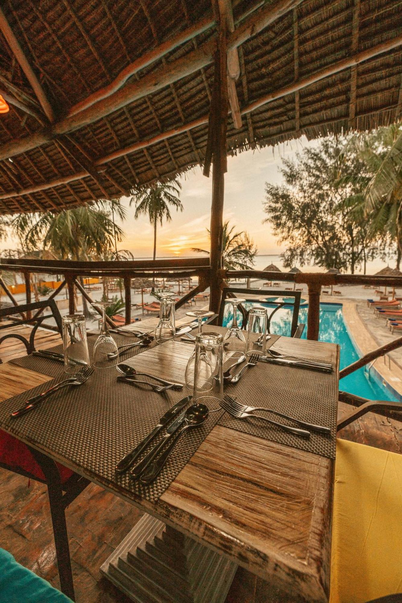 Sansi Kae Beach Resort Michamvi エクステリア 写真