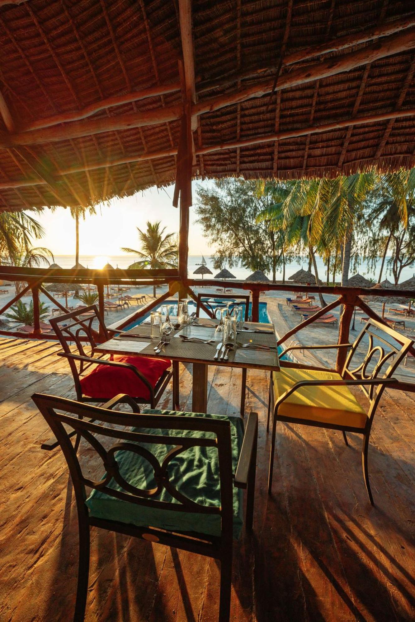 Sansi Kae Beach Resort Michamvi エクステリア 写真